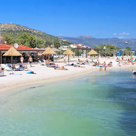 With Parking Space - 25406 Apartment Trogir