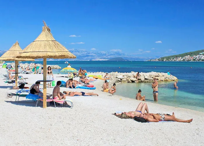 Appartement With Parking Space - 25406 Trogir