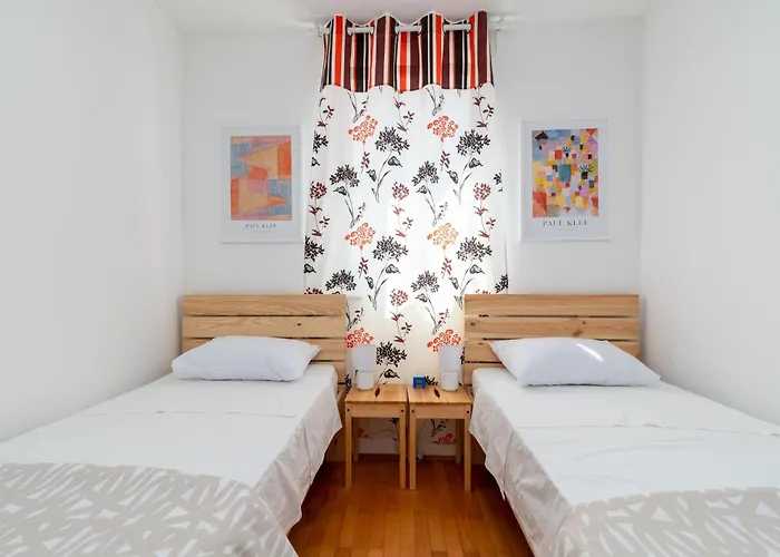 With Parking Space - 25406 Apartment *